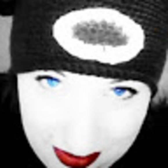 Meet your Posher, Harmony - Picture 1 of 1